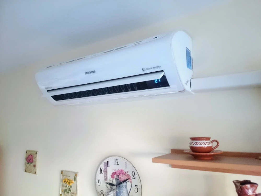 Montáž klimatizácie v Bratislave, pre dĺžku Cu rozvodov do 3 m medzi vnútornou a vonkajšou jednotkou